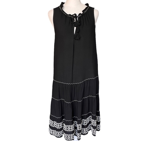 Max Studio Dresses & Skirts - NWT Max Studio Ruffle Sheath Dress w/ Embroidered edge size Small